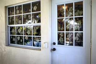 301 SW 5th St, Hallandale Beach, FL 33009 - Photo 29
