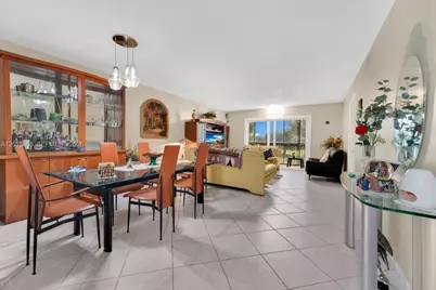 1101 SW 128th Ter #309C, Pembroke Pines, FL 33027 - Photo 9
