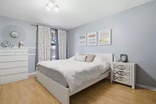 7200 N Oakmont Dr, Hialeah, FL 33015 - Photo 27