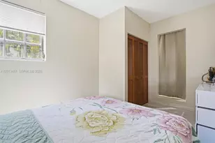 7200 N Oakmont Dr, Hialeah, FL 33015 - Photo 41