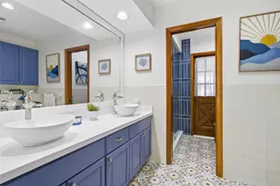 7200 N Oakmont Dr, Hialeah, FL 33015 - Photo 29