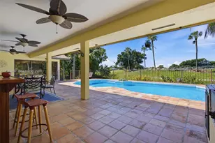 7200 N Oakmont Dr, Hialeah, FL 33015 - Photo 33