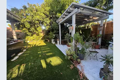 2235 SW 25th Ter, Miami, FL 33133 - Photo 9