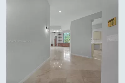 2456 Bay Isle Court, Weston, FL 33327 - Photo 3