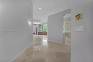 2456 Bay Isle Ct, Weston, FL 33327 - Photo 3