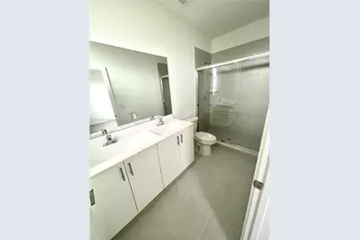 929 NE 211th St, Miami, FL 33179 - Photo 13