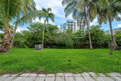 50 NW 204th St #H7, Miami Gardens, FL 33169 - Photo 9