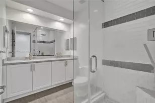 808 SW 147th Ave, Pembroke Pines, FL 33027 - Photo 15