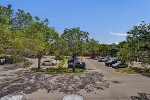 808 SW 147th Ave, Pembroke Pines, FL 33027 - Photo 19