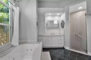 2715 Edgewater Ct, Weston, FL 33332 - Photo 51