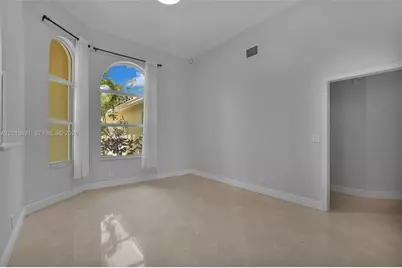 2715 Edgewater Court, Weston, FL 33332 - Photo 13