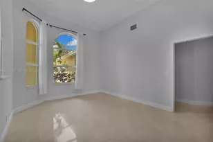 2715 Edgewater Ct, Weston, FL 33332 - Photo 13