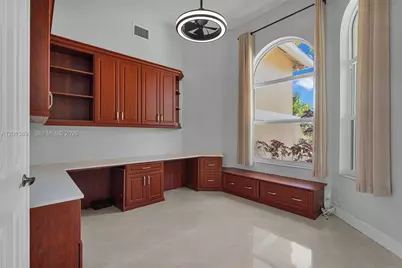 2715 Edgewater Court, Weston, FL 33332 - Photo 7