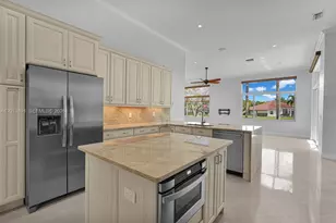 2715 Edgewater Ct, Weston, FL 33332 - Photo 17