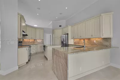 2715 Edgewater Court, Weston, FL 33332 - Photo 23