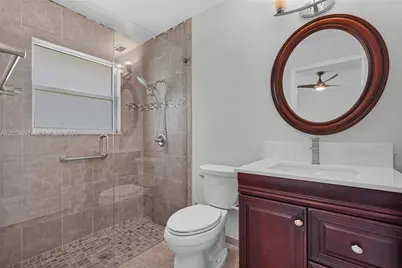 2715 Edgewater Court, Weston, FL 33332 - Photo 35