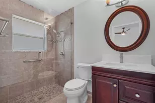 2715 Edgewater Ct, Weston, FL 33332 - Photo 35