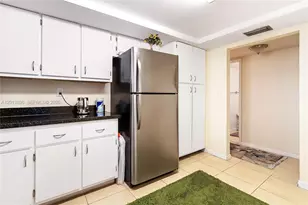 800 Parkview Dr, Hallandale Beach, FL 33009 - Photo 19