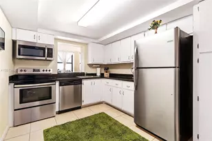 800 Parkview Dr, Hallandale Beach, FL 33009 - Photo 17