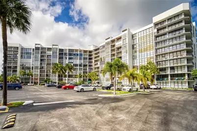 800 Parkview Dr #901, Hallandale Beach, FL 33009 - Photo 57
