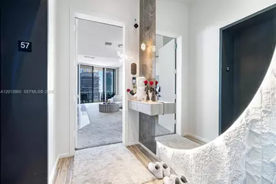 801 S Miami Ave #5702, Miami, FL 33130 - Photo 1
