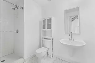 10 SW South River Dr, Miami, FL 33130 - Photo 13