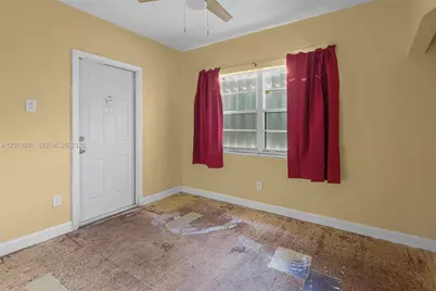 351 E 14th St, Hialeah, FL 33010 - Photo 15