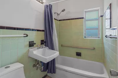 351 E 14th St, Hialeah, FL 33010 - Photo 23