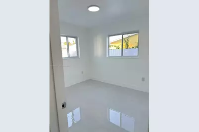 321 N 69th Ave, Hollywood, FL 33024 - Photo 23