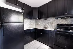 1091 SW 4th St, Miami, FL 33130 - Photo 13