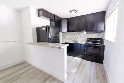 1091 SW 4th St #1, Miami, FL 33130 - Photo 17