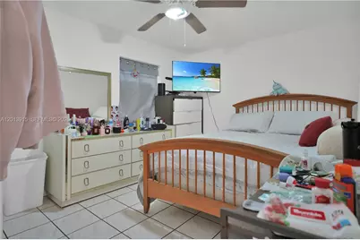 201 NW 25th Ave, Miami, FL 33125 - Photo 27