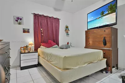 201 NW 25th Ave, Miami, FL 33125 - Photo 11