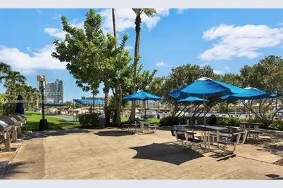 2500 Parkview Dr #2114, Hallandale Beach, FL 33009 - Photo 27