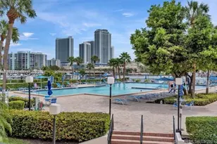 2500 Parkview Dr, Hallandale Beach, FL 33009 - Photo 23