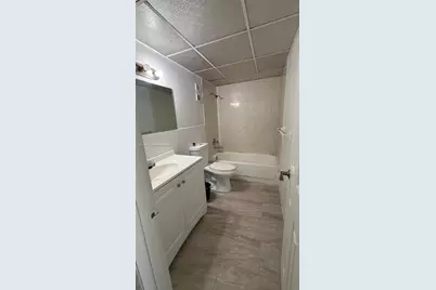 6940 Miami Gardens Dr #1-320, Hialeah, FL 33015 - Photo 11