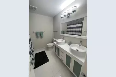 8203 NW 9th Ct #2, Plantation, FL 33324 - Photo 13
