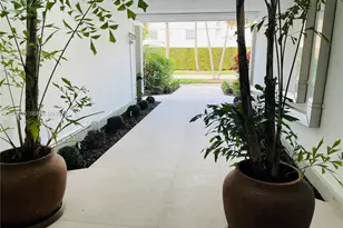 290 Sunrise Dr, Key Biscayne, FL 33149 - Photo 1