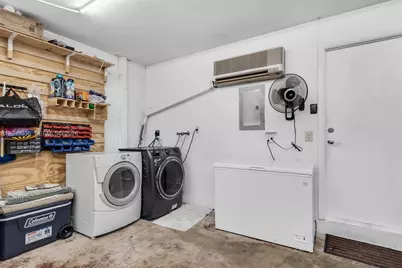 8650 NW 46th Ct, Lauderhill, FL 33351 - Photo 23