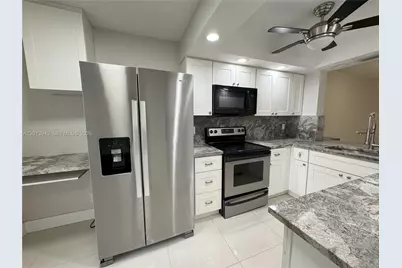 1929 SW 15th St #41, Deerfield Beach, FL 33442 - Photo 5