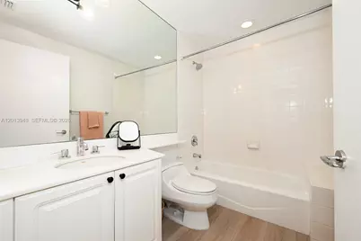 733 Crandon Blvd #406, Key Biscayne, FL 33149 - Photo 17