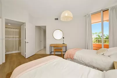 733 Crandon Blvd #406, Key Biscayne, FL 33149 - Photo 15