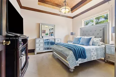 9861 NW 135th St, Hialeah Gardens, FL 33018 - Photo 29