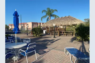9370 Sunrise Lakes Blvd #209, Sunrise, FL 33322 - Photo 13