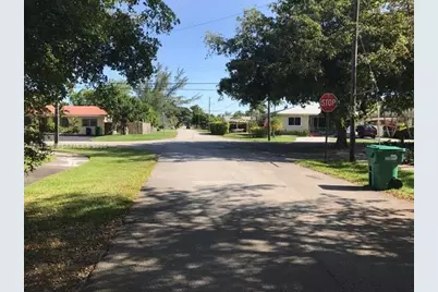 11400 NE 4 Ave #2, Miami, FL 33161 - Photo 3