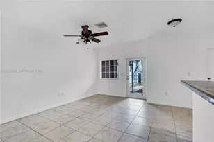 14044 SW 273rd Ln, Homestead, FL 33032 - Photo 9