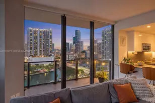 88 SW 7th St, Miami, FL 33130 - Photo 1