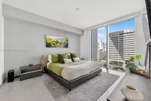 88 SW 7th St, Miami, FL 33130 - Photo 9