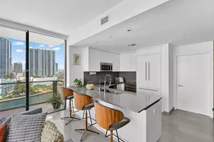 88 SW 7th St, Miami, FL 33130 - Photo 5