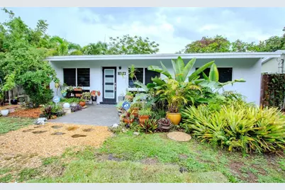 1032 SW 15th Ter, Fort Lauderdale, FL 33312 - Photo 1